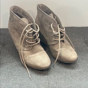 Kohl's Taupe Suede Lace-Up Wedge Ankle Boots